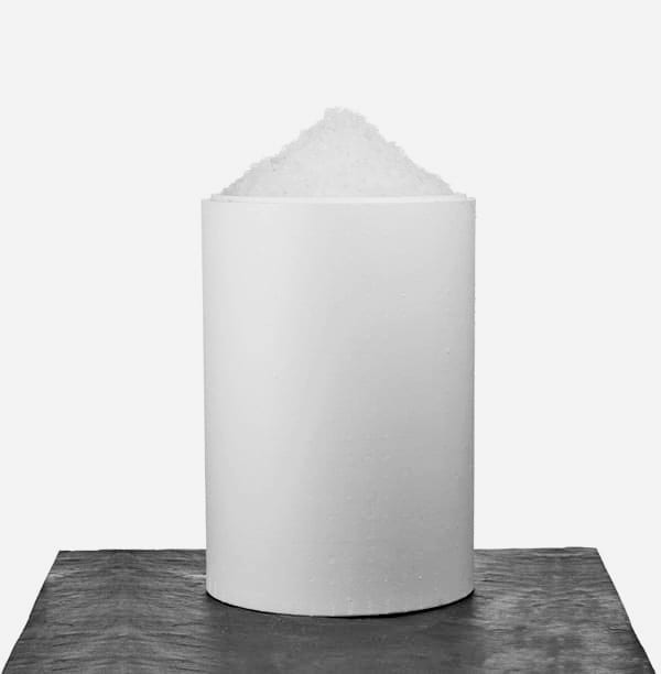 25 kg. crushed ice in a thermo-barrel